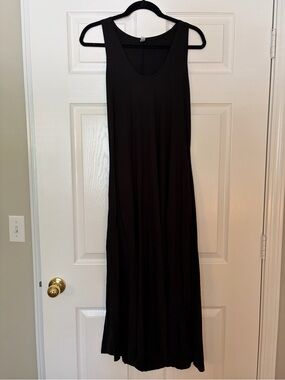 Black Scoop Neck Maxi Dress - Classic Women's Dress
